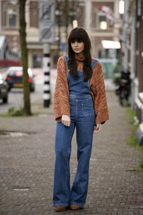 70s Dungarees Outfit, Overalls Chic, 70s Queen, High Waisted Overalls, Overall Fashion, Denim Jumpsuit Outfit, Boogie Shoes, Overalls Shorts, Overalls Fashion