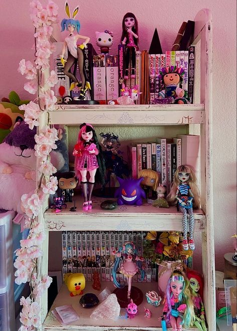 High Room Ideas, Funko Pop Display Ideas, Monster High Bedroom, Monster High Room, High Room, Magical Room, My Bookshelf, Diy Room Decor For Teens, Otaku Room