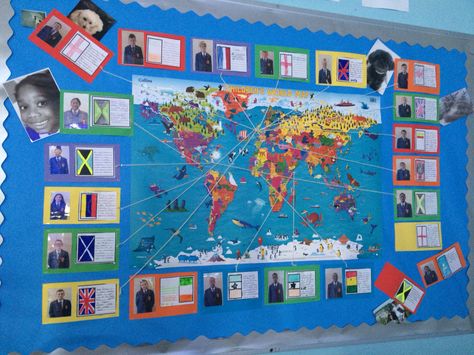 Tutor board. for primary or secondary school. Creative classroom display. Geography teaching map of the world Lab Decoration Ideas, Classroom Displays Secondary, Diversity Display, Esl Classroom Decor, Teaching Maps, Multicultural Classroom, Diversity In The Classroom, Travel Theme Classroom, Geography Classroom