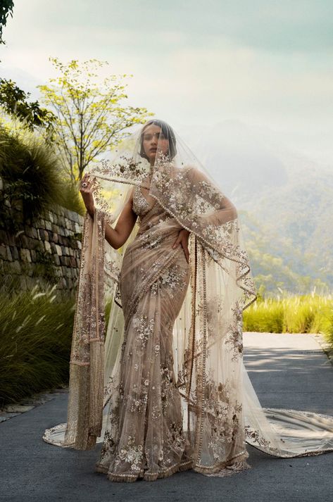 BRIDAL COUTURE 2024 Organza Sari, Sabyasachi Bridal, Sabyasachi Sarees, Sabyasachi Bride, Sabyasachi Lehenga, Organza Lace, Wedding Saree Collection, Winter Formal Dresses, Embellished Neckline