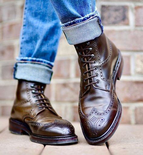 20 Trendy Men's Fall Boots for 2023: Embrace Style and Comfort - mens-club.online Wingtip Boots Outfit Men, Mens Fall Boots, Shoe Essentials, Boots Men Outfit, Boots Outfit Men, Wingtip Boots, Brogues Style, Quality Leather Boots, Jodhpur Boots