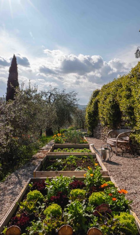 Italian Countryside House, Italian Garden Design, Italian Cottage, Italian Farm, Italian Country, Italian Farmhouse, Italy House, Italian House, Casa Country