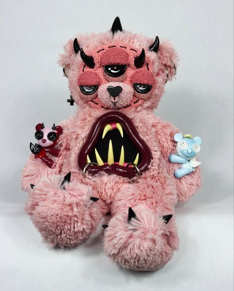 Fimo, Strange Stuffed Animals, Stuffed Animal Gore, Anti Bear Clay, Clay Faced Plush, Clayface Plushies, Custom Plushies, Creepy Stuffed Animals, Creepy Toys