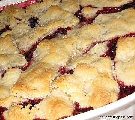 Delightful Repast: Blackberry Cobbler with No-Roll Pie Crust Old Fashioned Blackberry Cobbler, Pie Crust Dessert, Raspberry Cobbler, Berry Cobbler Recipes, Cobbler Crust, Blackberry Cobbler Recipe, Cobbler Recipes Easy, Blackberry Pie, Blackberry Recipes