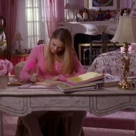 Cute Work Aesthetic, Y2k Study Aesthetic, Barbie Studying, Pink Academia, Cher Clueless, Princess Charm School, Elle Woods, Academic Motivation, Junior Year