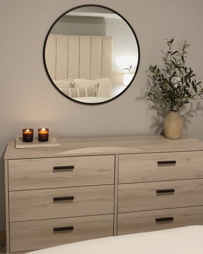 Simple Dresser Decor, Modern Bedroom Wardrobe, Dresser Decor Bedroom, Bedroom Cupboard, Bedroom Cupboard Designs, Dream Apartment Decor, Dekorasi Kamar Tidur, Redecorate Bedroom, Elegant Bedroom