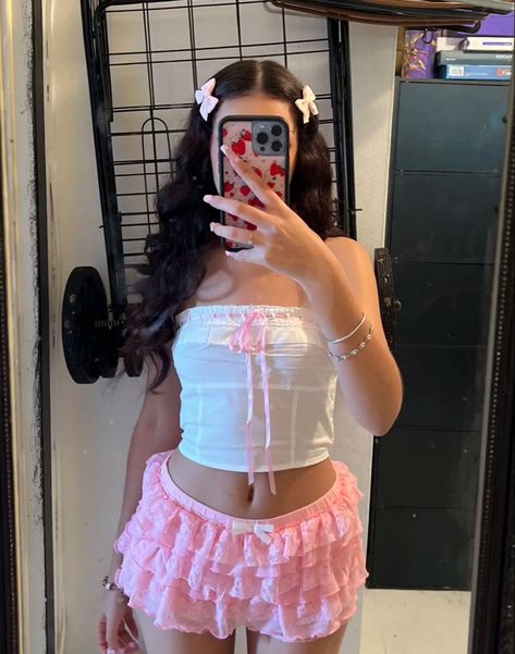 Bloomers Outfit, Lace Bloomers, Pink Bloomers, Pink Lifestyle, Pink Girly Things, Pink Outfits, Cute Simple Outfits, Really Cute Outfits, 2000s Fashion