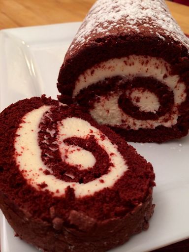 Red Velvet Roll, Moist Red Velvet Cake, Christmas Cake Roll, Red Velvet Cake Roll, Jelly Roll Cake, Kenyan Food, Red Velvet Recipes, Red Velvet Cake Recipe, Velvet Cake Recipes