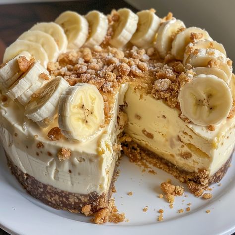 Ultimate Guide to Banana Pudding Crunch Cheesecake: Recipes, Tips, and Mouthwatering Variations - Lilys Bites, Crunch Cheesecake, Biscuits Graham, Butter Roll, Best Banana Pudding, Banana Cheesecake, Apple Cheesecake, Coconut Pie, God Mat