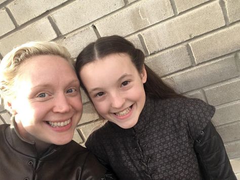 These smiles we never get to see. Lady Lyanna Mormont, King Jon Snow, Lyanna Mormont, Bella Ramsey, Brienne Of Tarth, Game Of Thrones Cast, Tough Woman, Fire And Blood, Game Of Thrones Funny