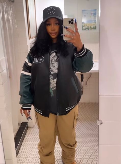 Sza Rares, Solana Rowe, Sza Singer, Scorpio Sign, Scorpio Woman, Gone Girl, Airport Outfit, Concert Outfit, Casual Looks