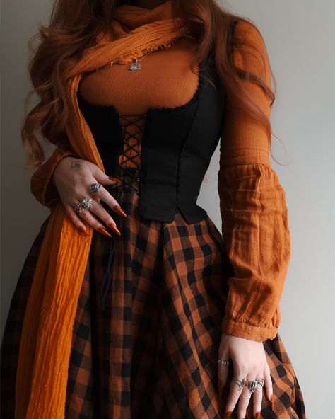 Witch way to the pumpkin patch? 🎃🍁🥧 . A little recreation of an outfit from last year with some Fall favourites 🍁🍂 thanks to my loves @sondeflor , for the perfect pumpkin patch skirt, @voriagh for the most gorgeous black linen bustier and @foxesandravens for the most MAGICAL maple leaf belt of my autumn loving dreams aghhh 🥹🍁😭 I’m still not over this piece! I have lots more spooky ssn ‘fits on the way with all of these Fall faves, but I thought they all went so well together, so why not recr... Pumpkin Inspired Outfit, Fire Witch Outfit, Autumn Witch Outfit, Layered Tops Outfits, Pumpkin Patch Outfit Casual, Casual Witch Outfit, Aurora Concert, Medieval Outfits, Linen Bustier