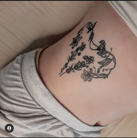 Endo Tattoo Ideas, Flower Uterus Tattoo, Floral Uterus Tattoo, Woman Empowerment Tattoos, Endo Tattoo, Uterus Tattoo, Fertility Tattoo, Empowerment Tattoo, Uterus Art