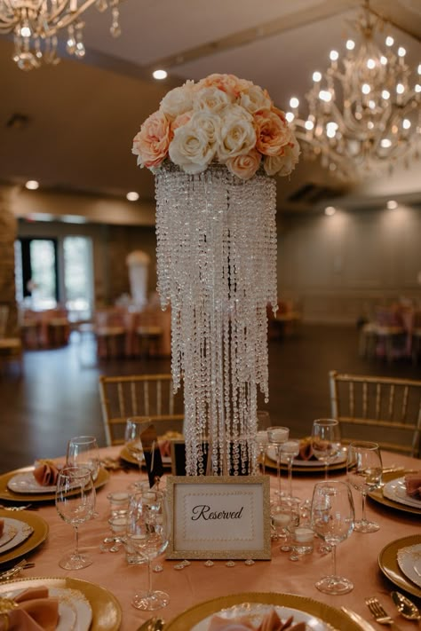 Sparkly Wedding Ideas Decor, Sparkle Wedding Decorations, Diamond Themed Quinceanera, Modern Hollywood Wedding, Sparkly Wedding Table Decor, Glitz And Glam Table Decorations, Glitz And Glam Wedding Decor, Glitz And Glam Centerpieces, Glitz And Glam Wedding