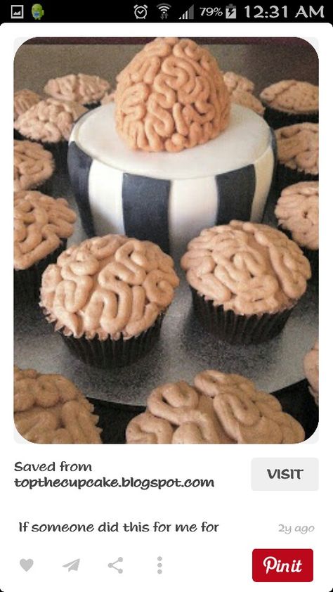 Brain cupcakes Surreal Party, Australian Bakery, Ghostbusters Cake, Ideas For Cupcakes, Halloween Cooking, Brain Cupcakes, Brain Cake, Scientist Party, Ideas Cupcakes