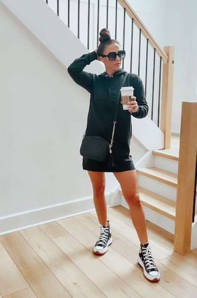 Hoodies Dress Outfit, Oversized Sweatshirt Dress Outfit, Black Sweatshirt Dress Outfit, Sweatshirt Dress Outfit Fall, Hoodie Dress Outfit Winter, Sweatshirt Dress Outfit Winter, Sweatshirt Dress Diy, Hoodie Dress Outfit, Mommy In Heels