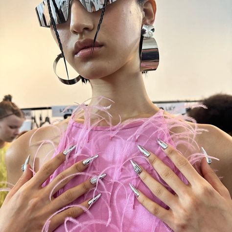 Street of soho became the runway for @lapointe SS24 🖤🖤🖤 Jeweled chrome nails for @lapointe ss24 sally_lapointe Styling @anyaziourova Hair @joeygeorge Make up @romyglow Nails @paintboxnails and me Production @dizoninc #NYFW #sallylapointe Nyfw Nails, Mac Nails, 3d Nail Designs, Gel Polish Manicure, Nail Effects, Nail Care Tips, White Tip, Silver Nails, Nail Designs Spring