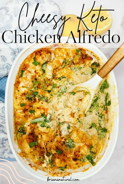 Have you ever heard of a keto chicken alfredo casserole recipe? How about a gluten free chicken alfredo casserole? Well this chicken alfredo bake recipe is both gluten free and keto friendly! Cheesy and smooth with a bit of crunch from the fried onions and blanched broccoli.. what more could you ask for?! Gluten Free Chicken Casserole Recipes, Chicken Brocolli Alfredo, Gluten Free Chicken Alfredo, Keto Chicken Alfredo Casserole, Gluten Free Chicken Casserole, Chicken Alfredo Bake Recipe, Keto Chicken Alfredo, Alfredo Casserole, Casserole Bake