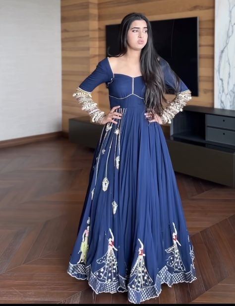 Indian Designer Anarkali Dresses, Traditional Dresses For Diwali, Party Wear Suits For Women, Sharara Suit Designs Latest, Indian Anarkali Suits, Indo Western Gowns, Party Wear Suits, Western Dresses For Girl, Wedding Outfits For Women