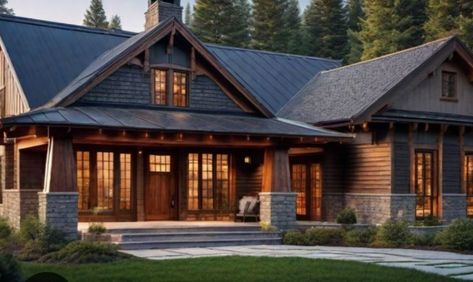 Craftsman Style Homes Exterior Color, Old Craftsman Style Homes, Rustic Craftsman House Plans, Lakehouse Design, Craftsman House Exterior, Craftsman Bungalow Exterior, Craftsman Interior Design, Craftsman Houses, Rustic Home Exterior