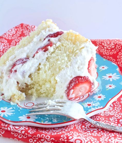 Strawberry Cream Cake - My Country Table Strawberry And Cream Cake, Vanilla Cream Cake, Strawberry Heaven, My Country Table, Strawberry Cream Cake, Strawberry Things, Fresh Strawberry Recipes, Strawberry Cream Cakes, Retirement Cake