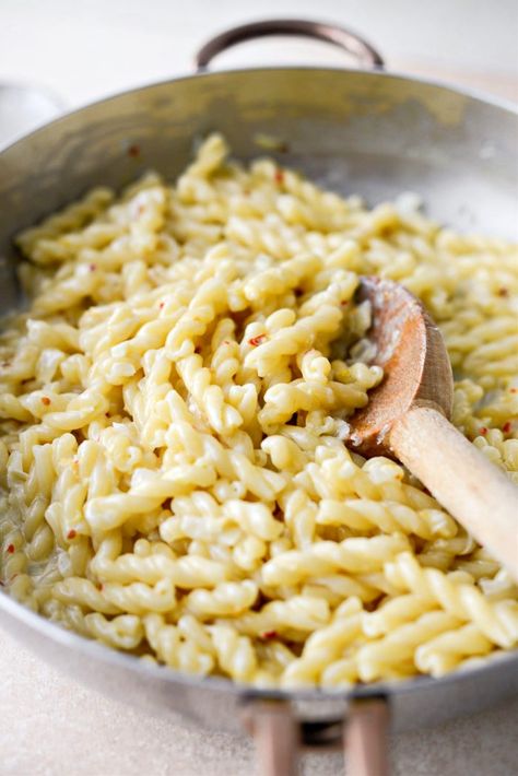 Creamy Lemon Parmesan Pasta - Simply Scratch Christmas Dinner Pasta Ideas, Parmasean Pasta Recipe, Creamy Lemon Parmesan Pasta, Parm Pasta Recipes, Spicy Lemon Pasta, Lemon Cheese Pasta, Fun Pasta Dishes, Easy Meals From Scratch, Light Lemon Pasta