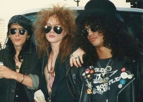 ❤ Axl Rose And Slash, Axl Rose Slash, Solo Photo, Axl Rose, Bestie Goals, Mötley Crüe, The Duff, Pretty Men, Classic Rock