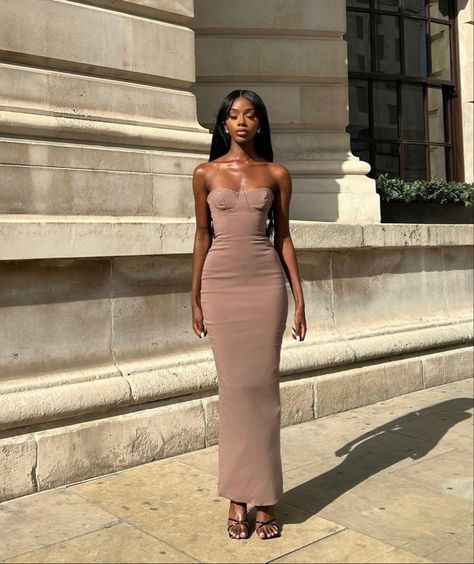 Beyonce Brown Dress, Black Woman Dress, Corset Maxi Dress, Black Women Dress, Chic Evening Dress, Ibiza Outfits, Classy Prom Dresses, Modesty Fashion, Strapless Corset