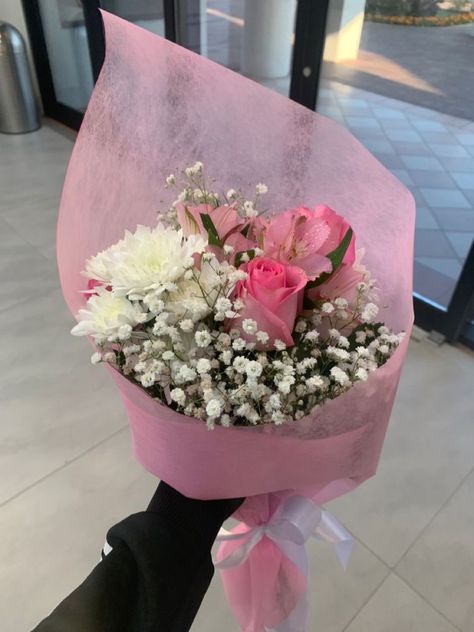 Small Pink Bouquet, Bouquet Girlfriend, Small Rose Bouquet, Pretty Flower Bouquet, Roses Flowers Bouquet, Daffodil Bouquet, Roses Bouquet Gift, Photo Bouquet, Pink Flower Bouquet