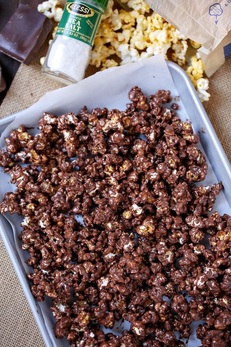 Chocolate Popcorn Recipe, Popcorn Recipes Chocolate, Popcorn Recipes Easy, Chocolate Covered Popcorn, Easy To Make Snacks, Popcorn Recipe, Chocolate Popcorn, Flavored Popcorn, Popcorn Recipes