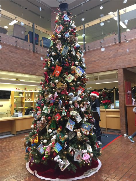 Reading Themed Christmas Tree, Library Christmas Tree Ideas, Library Themed Christmas Tree, Christmas Tree Auction Ideas, Christmas Tree Book Theme, Winter Conservatory, Literary Christmas Tree, Library Christmas Tree, Christmas Fundraising Ideas