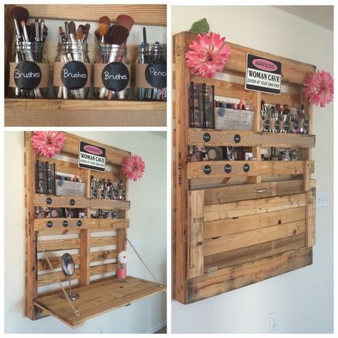 Rustic makeup vanity made from wooden pallet Diy Farmhouse Vanity Makeup, Pallet Storage Ideas Bedroom, Wooden Makeup Organizer Diy, Diy Makeup Vanity Homemade Wood, Pallet Makeup Vanity Diy, Pallet Vanity Diy Bedroom, Pallet Vanity Makeup, Rustic Vanity Makeup, Homemade Makeup Vanity