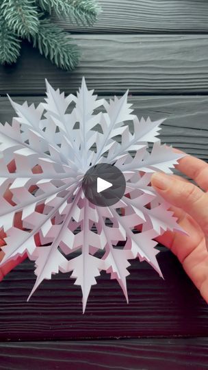 Christmas Decor Paper Ideas, 3d Christmas Decorations Diy, Paper Snowflake Decorating Ideas, 3d Paper Christmas Decorations, Paper Stars Diy Easy 3d Snowflakes, 3-d Snowflakes How To Make, Paper Craft Snowflake, How To Fold A Paper Snowflake, Folded Paper Snowflakes