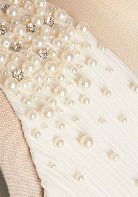 Pearl Work Dress, Pearl Beading Dress, How To Bead A Dress, Dress Heads, White Chiffon Dress, Ladies Cardigan Knitting Patterns, Hand Beaded Embroidery, Hand Embroidery Dress, Diy Wedding Dress