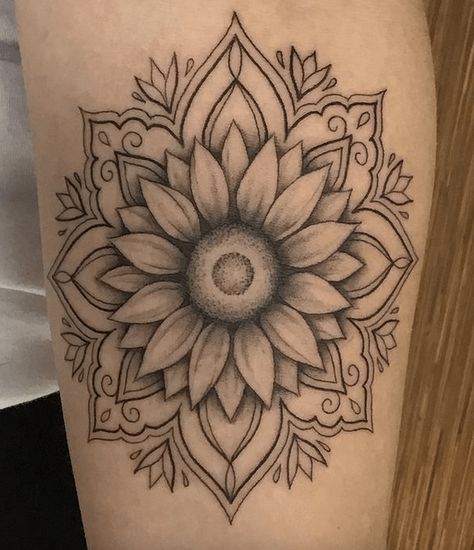 Sunflower Mandala Tattoo, Mandala Tattoo Ideas, Mandela Tattoo, Cuff Tattoo, Throat Tattoo, Boho Tattoos, Beautiful Flower Tattoos, Muster Tattoos, Daisy Tattoo