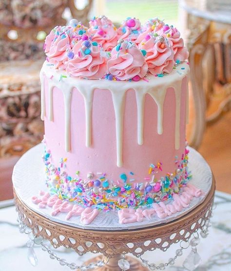 Drip Sprinkle Cake, Sprinkle Cakes Birthday, All Sprinkle Cake, Sprinkle Cupcakes Birthday, Unicorn Cake With Macaroons, 6 In Cake Ideas, Cakes With Cupcakes Around It Ideas, Pretty Pink Party, Pink 2nd Birthday Cake