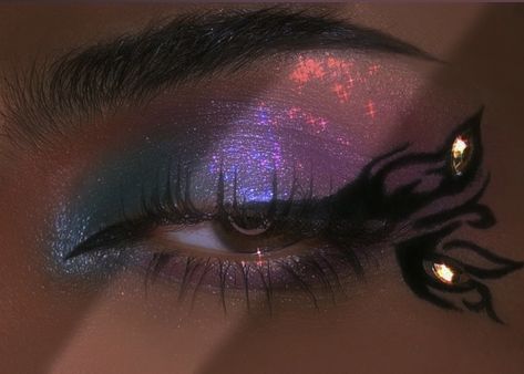 Insane Makeup, Pokemon Makeup, Dope Makeup, Inspo Board, Pretty Eyes, Divine Feminine, Makeup Art, Beauty Cosmetics, Maquillaje De Ojos