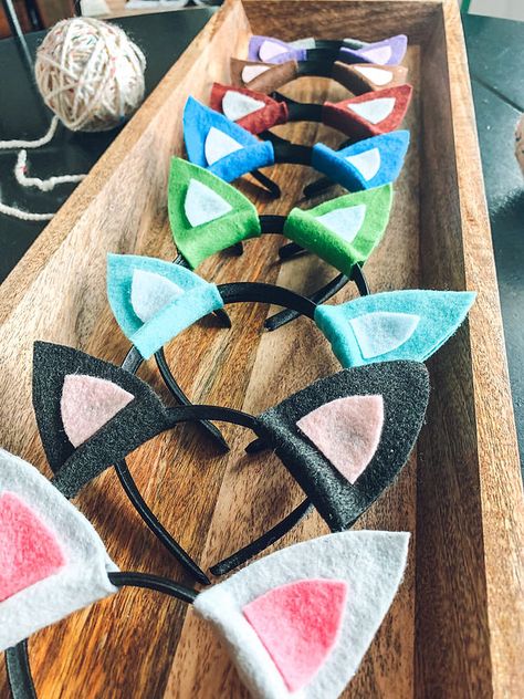 Cat Costume Kids Diy, Diy Cat Costume Kids, Wolf Costumes, Cats Birthday Party, Diy Cat Ears, Cat Themed Party, Cat Garland, Cat Party Decorations, Katt Diy