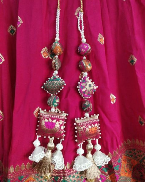 Lahenga Latkan Designs, Latkans For Lehenga Handmade, Latkan Designs, Tassels Fashion Clothing, Designer Tassels, Handmade Journals Diy, Saree Tassels Designs, Latest Blouse Designs Pattern, Diy Fabric Jewellery