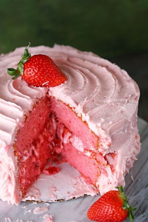 Pie, Strawberry Cake Recipe With Jello, Strawberry Cake With Jello, Homemade Strawberry Cake From Scratch, Strawberry Cake Mix Recipes, September Decor, Strawberry Cake From Scratch, Easy Strawberry Cake, Freeze Strawberries