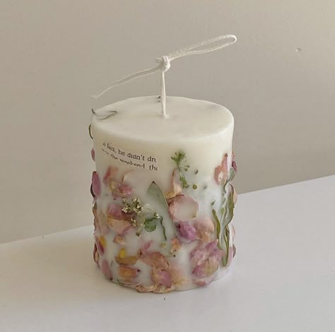 Aesthetic Scented Candles, Candle Making Aesthetic, Candles Pretty, Christian Candles, Velas Aesthetic, Aesthetic Art Anime, Handmade Candles Diy, Arte Aesthetic, Candle Designs