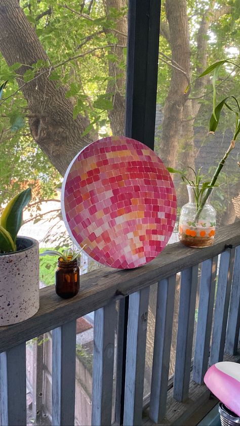 Pink Painted Disco Ball, Disco Ball Art Project, Disco Ball Craft, Disco Ball Painting, Disco Ball Art, Disco Art, Ball Painting, Painted Clay Pots, Painting Canvases