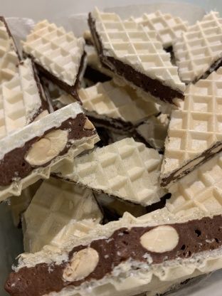 Wafer Cookies Recipe, Wafer Cookie Recipe, Torrone Recipe, Wafer Cookie, Ice Box Cake, Italian Cookie, Chocolate Wafer, Chocolate Wafer Cookies, Italian Cookie Recipes