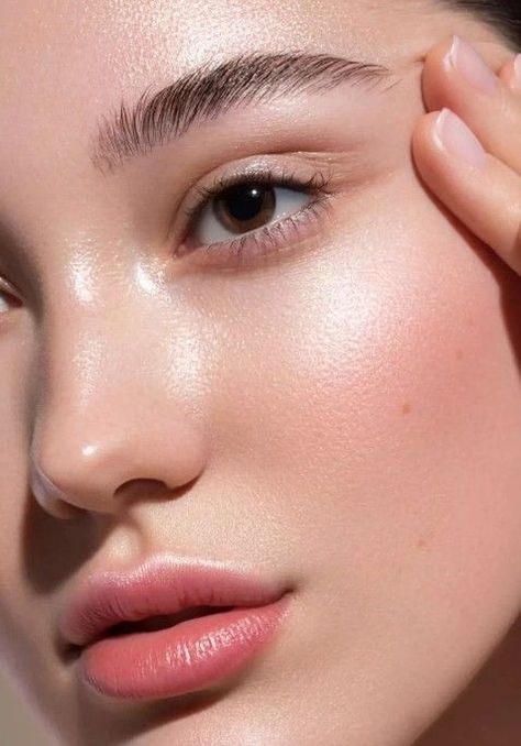 Glowing Skin Aesthetic Photography, Clear Glowing Skin Images, Clear And Glowing Skin Aesthetic, Clear Glowy Skin Aesthetic Latina, Hydrated Skin Aesthetic, Glowing Skin Vision Board, Glowing Skin Photo, Clear Glowing Skin Aesthetic, Clear Glass Skin Aesthetic