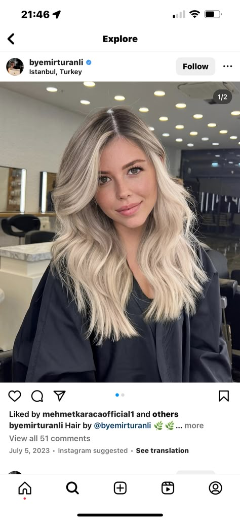 Super Blonde Balayage With Dark Roots, Blonde Hair On Dark Roots, Dark Roots Blended Into Blonde Hair, Blonde Highlights With Root Smudge, Beachy Brunette, Lived In Bright Blonde, Champagne Blond, Blonde Hair With Roots, Beach Goddess