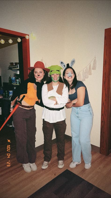 Shrek Donkey And Cat Costume, Shrek And Donkey Halloween Costume, Shrek Trio Costume, Squad Costume Ideas, Shrek And Lord Farquaad Costume, Shrek And Donkey Costume, Shrek Costume Group, Shrek Costume Women, Donkey Halloween Costume