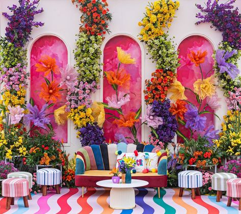 🔥 We're completely obsessed with this gorgeous backdrop decoration Decor: utssav_shraddha_bihani Follow www.decorsutrablog.com for Ideas … | Instagram Vibrant Mehendi Decor, Coachella Wedding Theme, Haldi Photobooth, Coachella Decor, Mehendi Setup, Contemporary Wedding Decor, Poster Design Competition, Unique Event Decor, Mehendi Decor Ideas