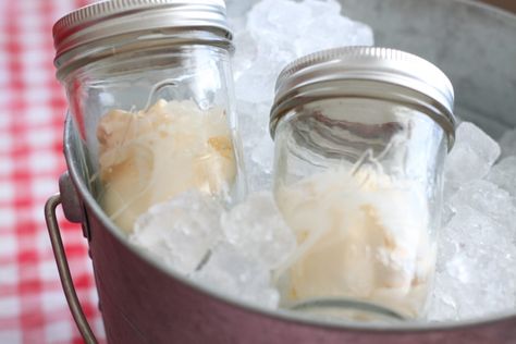 Root Beer Float Bar - The Farmwife Cooks Alcoholic Root Beer Float, Ice Cream Float Bar, Root Beer Floats Party, Root Beer Float Popsicles, Root Beer Float Bar, Float Bar, Root Beer Float Recipe, Root Beer Float Pie, Root Beer Float Cake