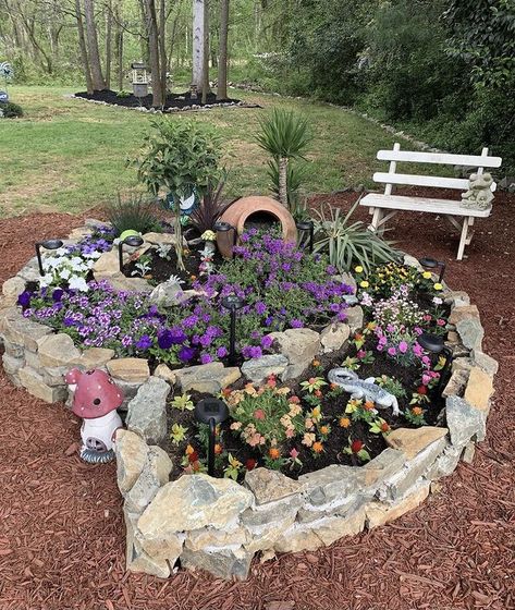 Small Memorial Garden Ideas, Front Lawn Landscaping, Rock Garden Design, Landscaping Inspiration, Rock Garden Landscaping, Have Inspiration, Garden Yard Ideas, Garden Edging, Memorial Garden