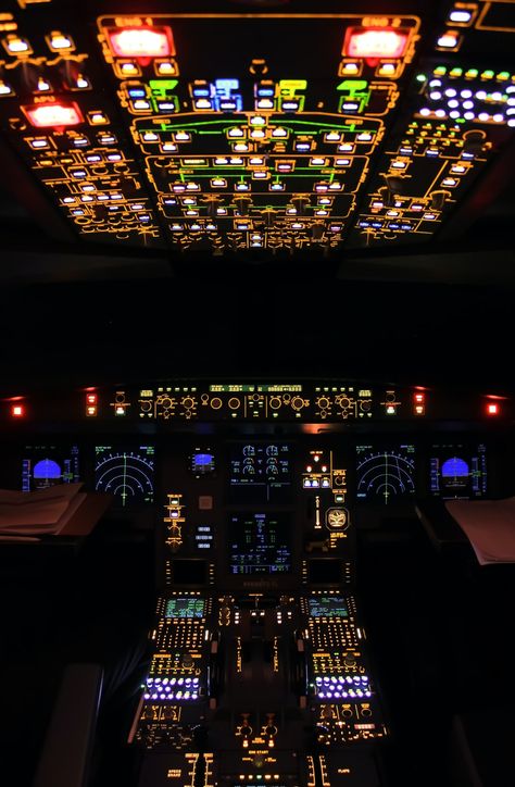 Cockpit annunciator lights test . Download this photo by Andrés Dallimonti on Unsplash Airbus A380 Cockpit, Airbus A380 Emirates, Airplane Cockpit, Cockpit View, Plane Wallpaper, Aviation Education, Plane Photography, Plane Photos, Ocean Images